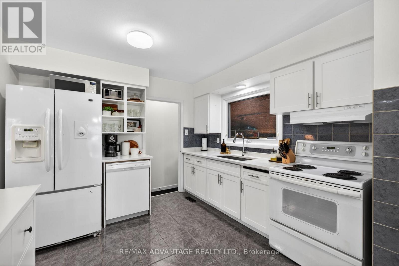 60 WEXFORD AVENUE - 13