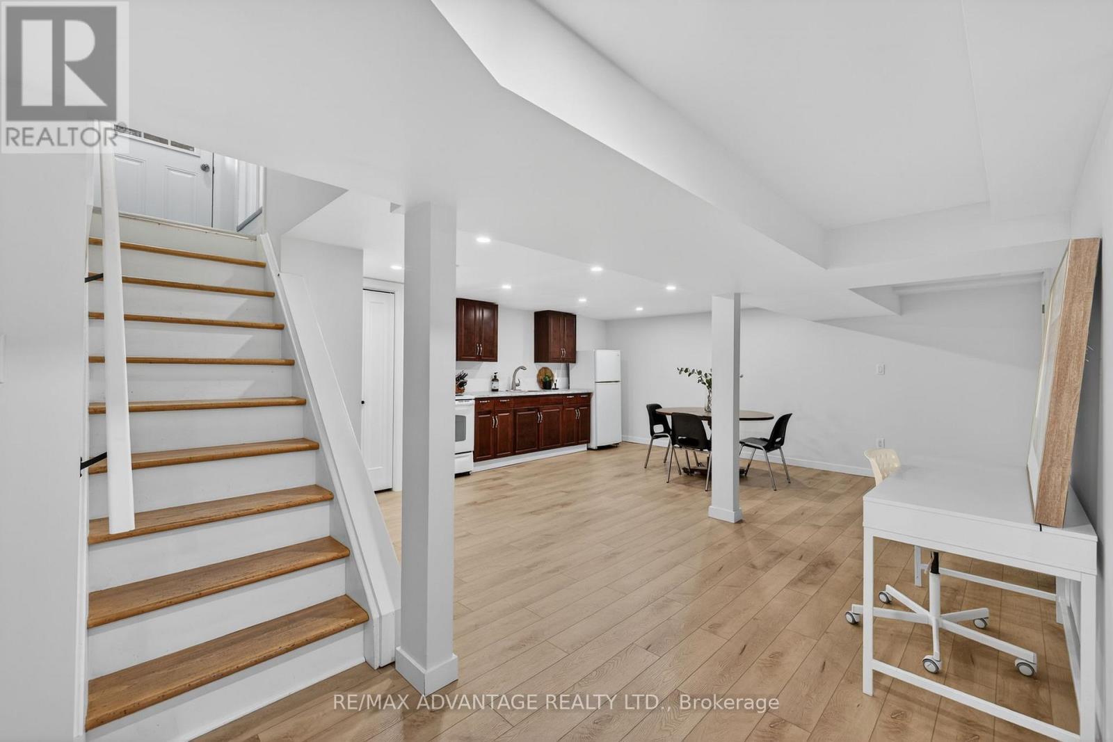 60 WEXFORD AVENUE - 31