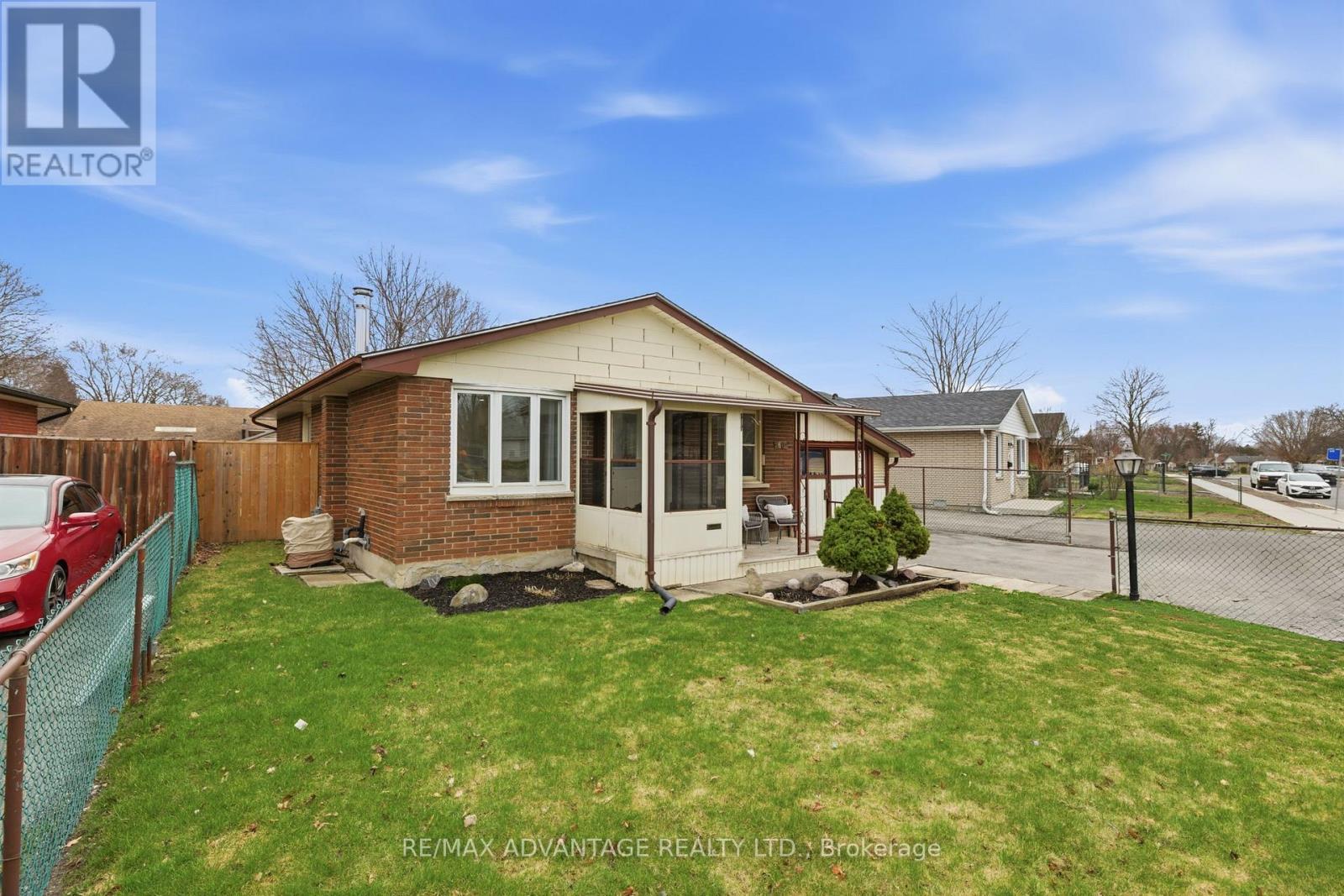 60 WEXFORD AVENUE - 4