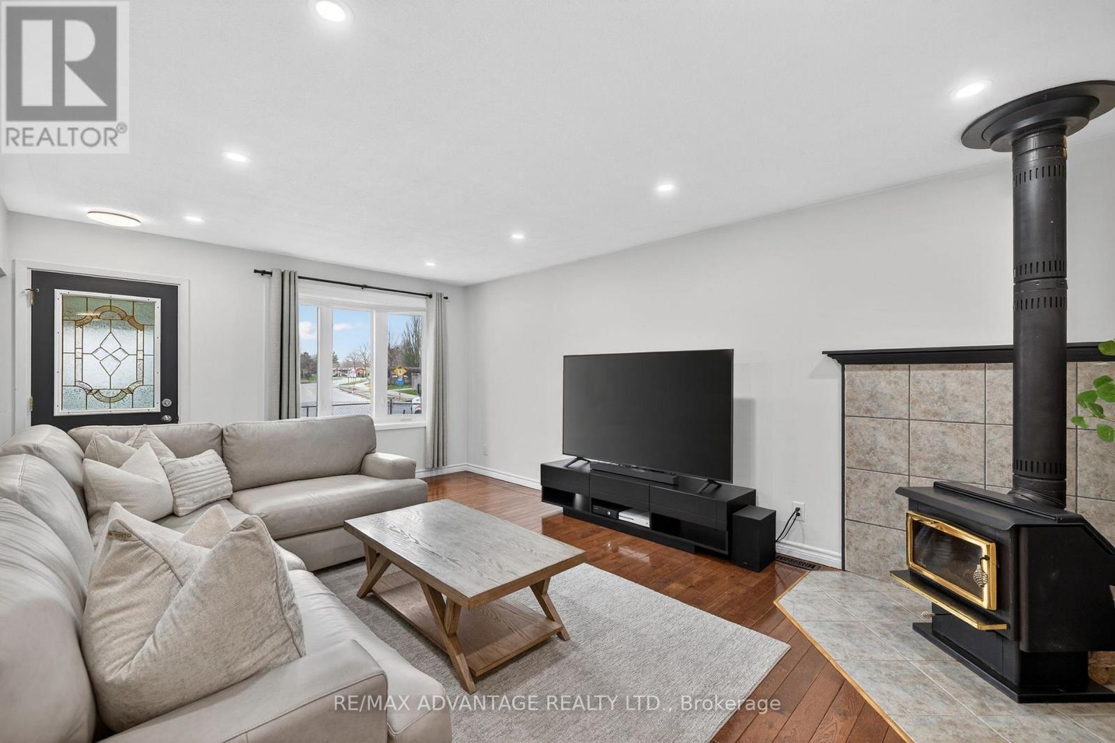 60 WEXFORD AVENUE - 7