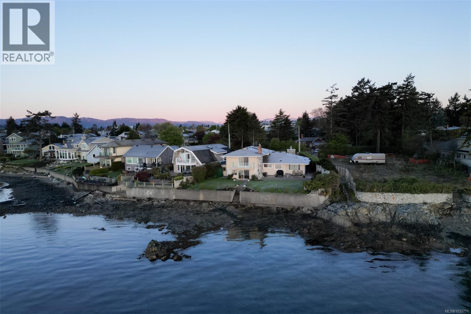 2543 SHOREACRES RD - 56