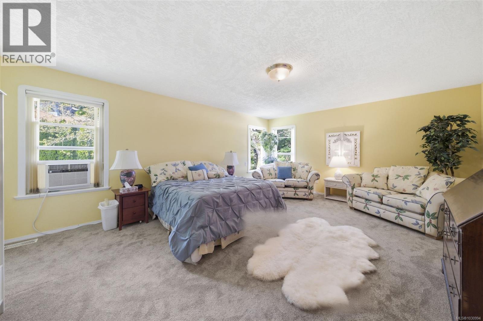  1032 Valewood Trail, Saanich