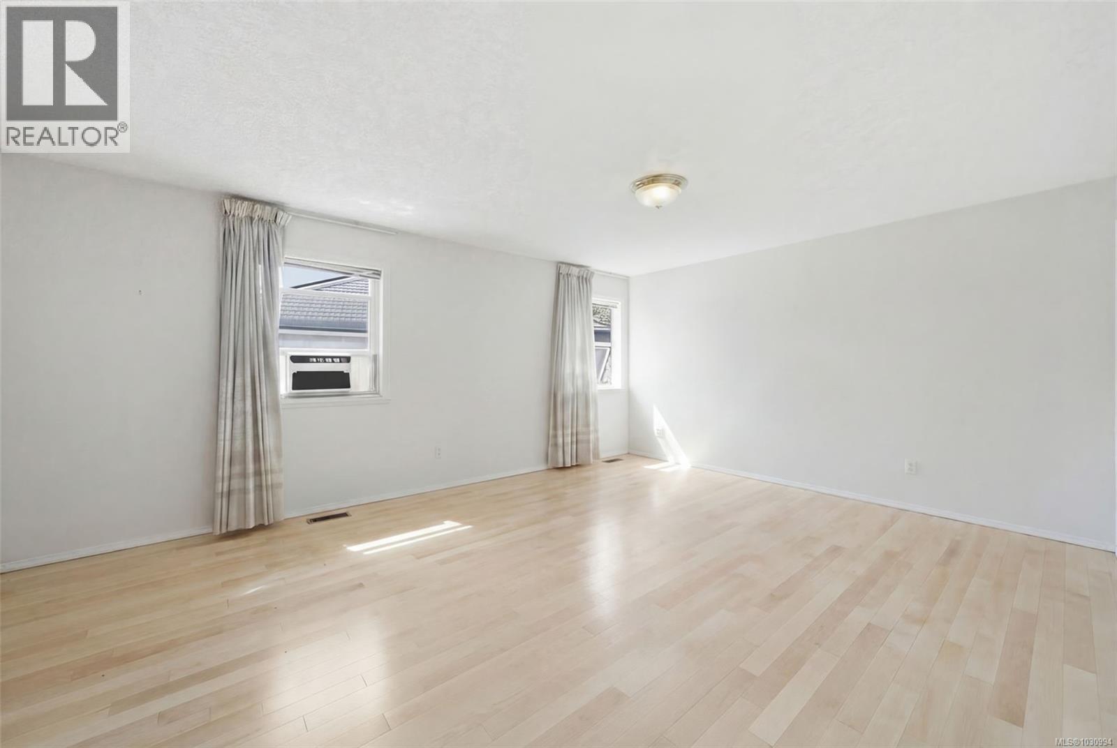  1032 Valewood Trail, Saanich