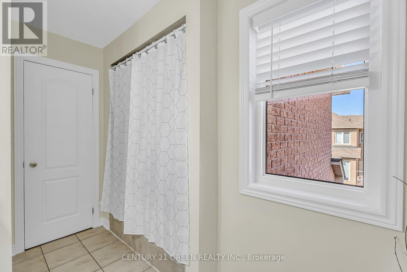 37 TUNDRA SWAN ROAD - 37