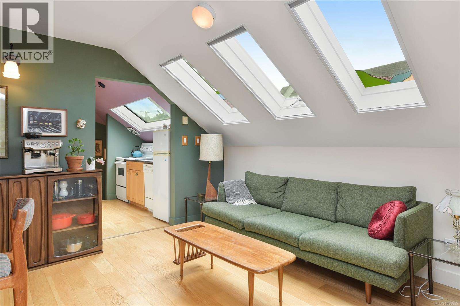 #4 2109 Chambers St - 12