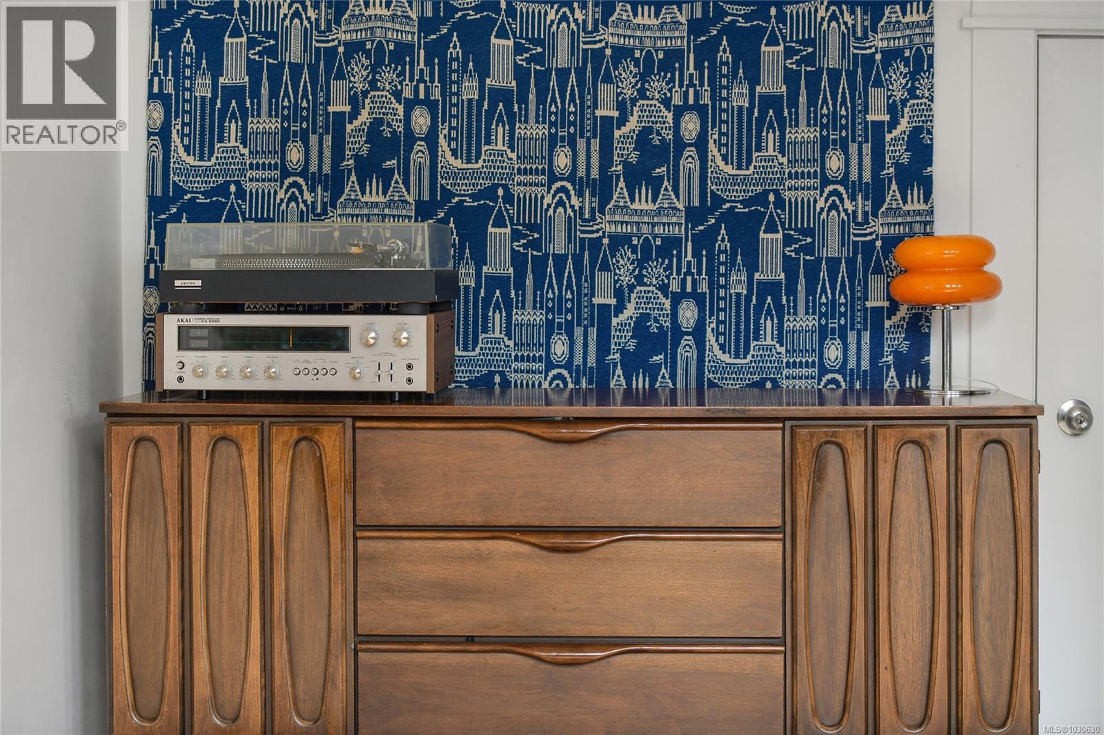 #4 2109 Chambers St - 16