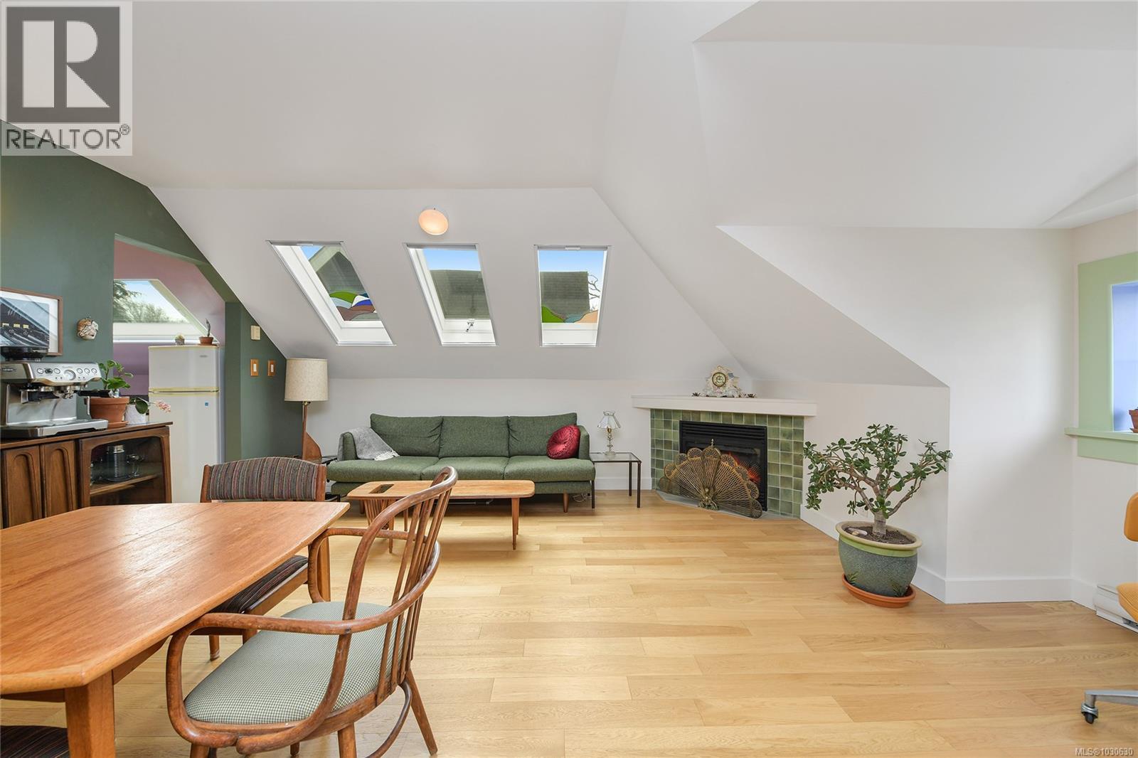 #4 2109 Chambers St - 17