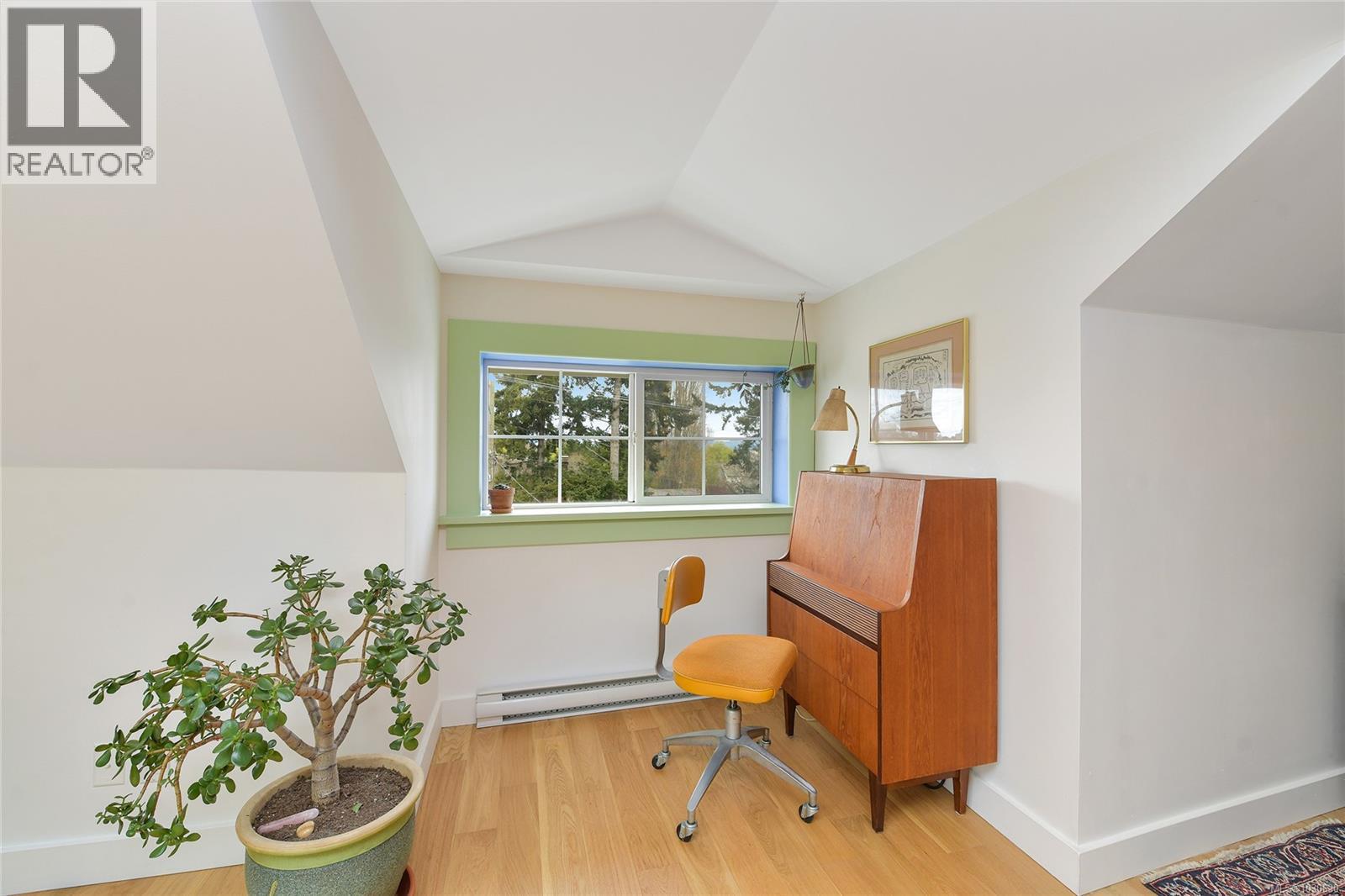 #4 2109 Chambers St - 21