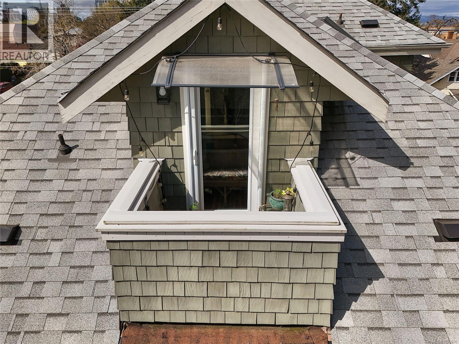 #4 2109 Chambers St - 26