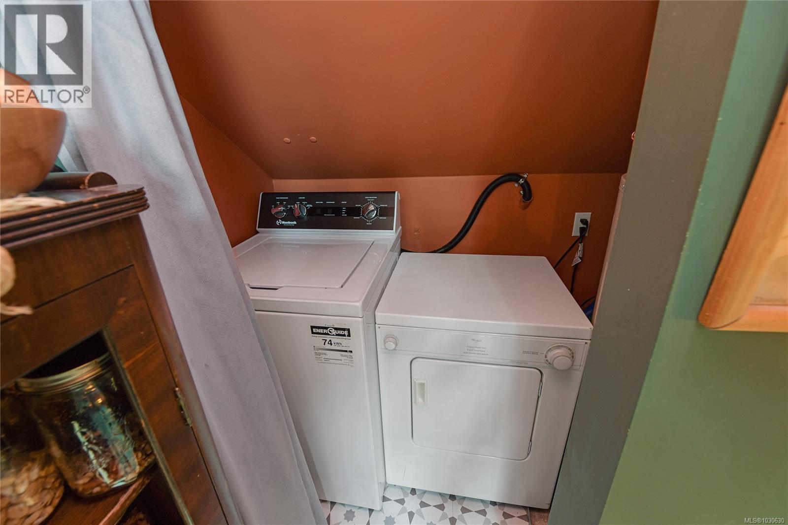 #4 2109 Chambers St - 27