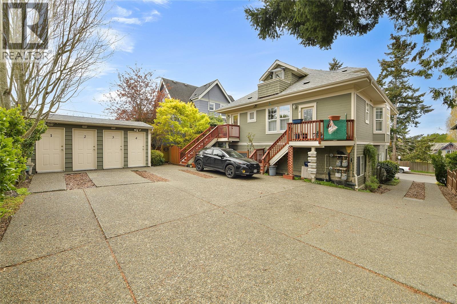 #4 2109 Chambers St - 29