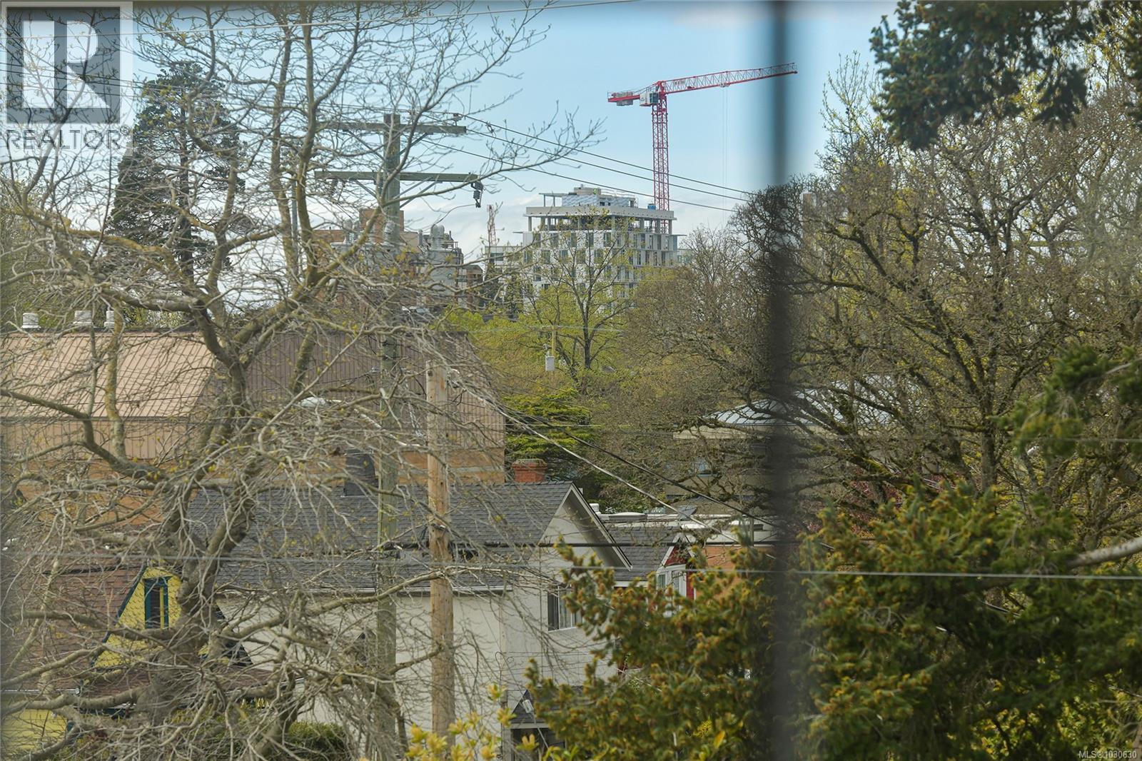 #4 2109 Chambers St - 55