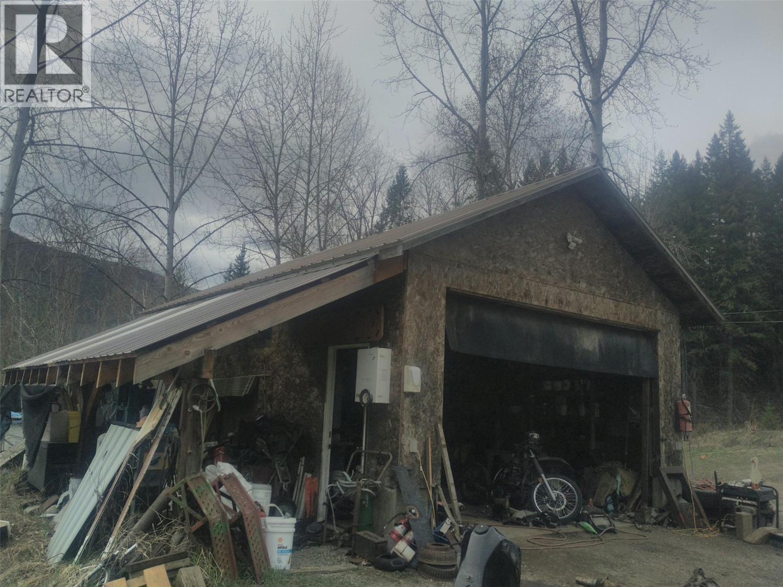 2301 Trinity Valley Road, Lumby