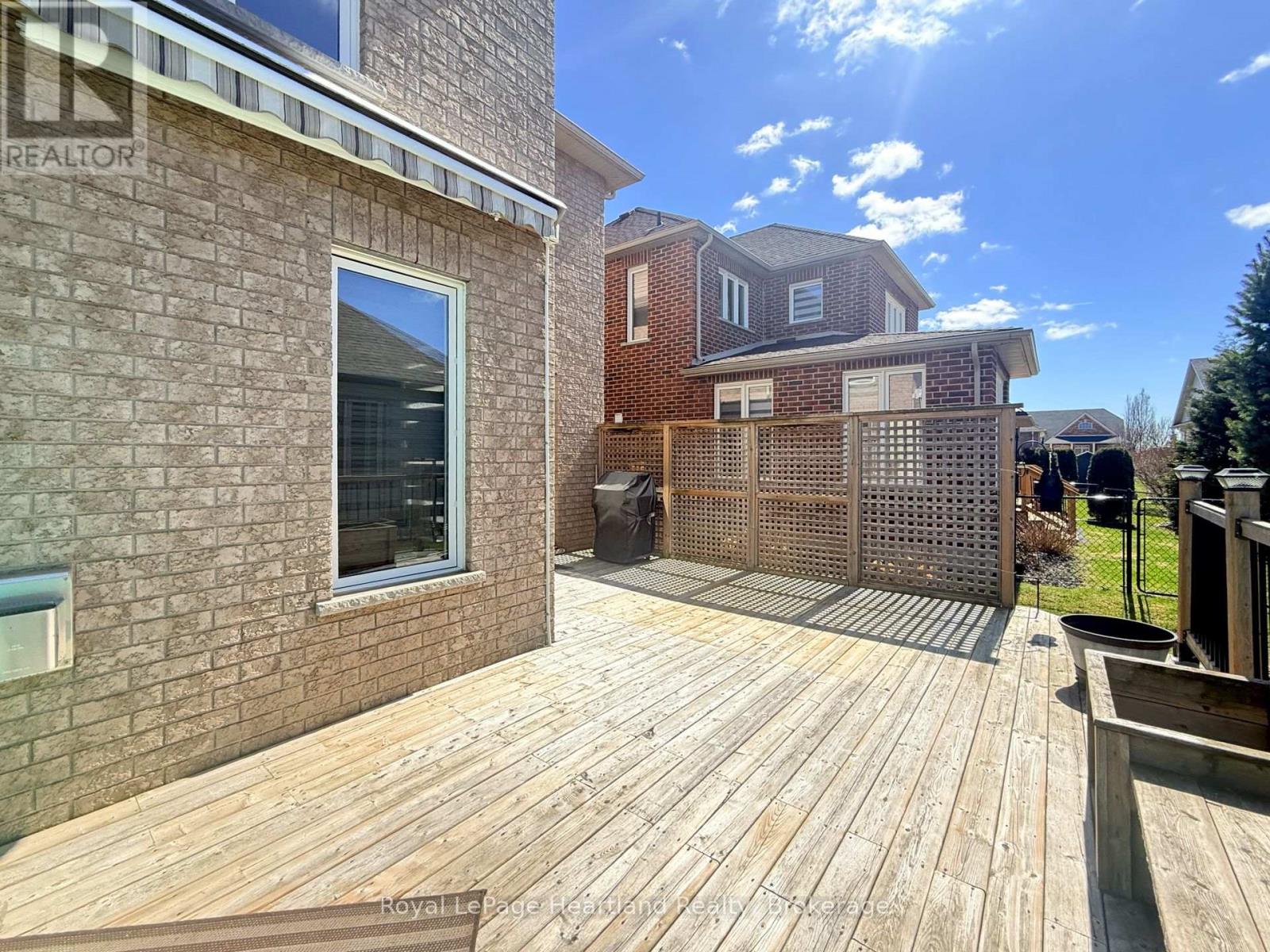 10 MACPHERSON AVENUE — photo 39