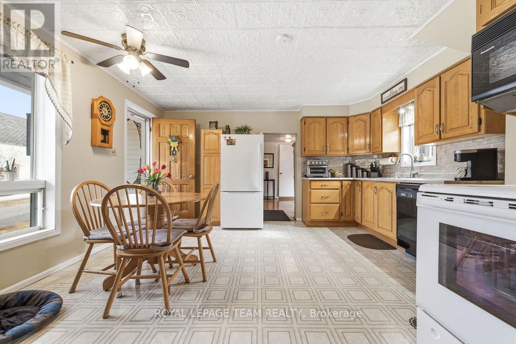 3709 OLD BARRYS BAY ROAD - 21