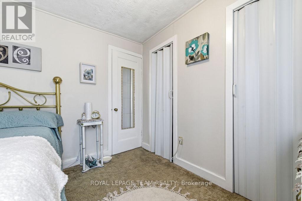 3709 OLD BARRYS BAY ROAD — photo 27