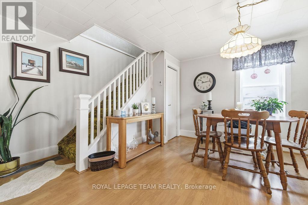 3709 OLD BARRYS BAY ROAD — photo 36