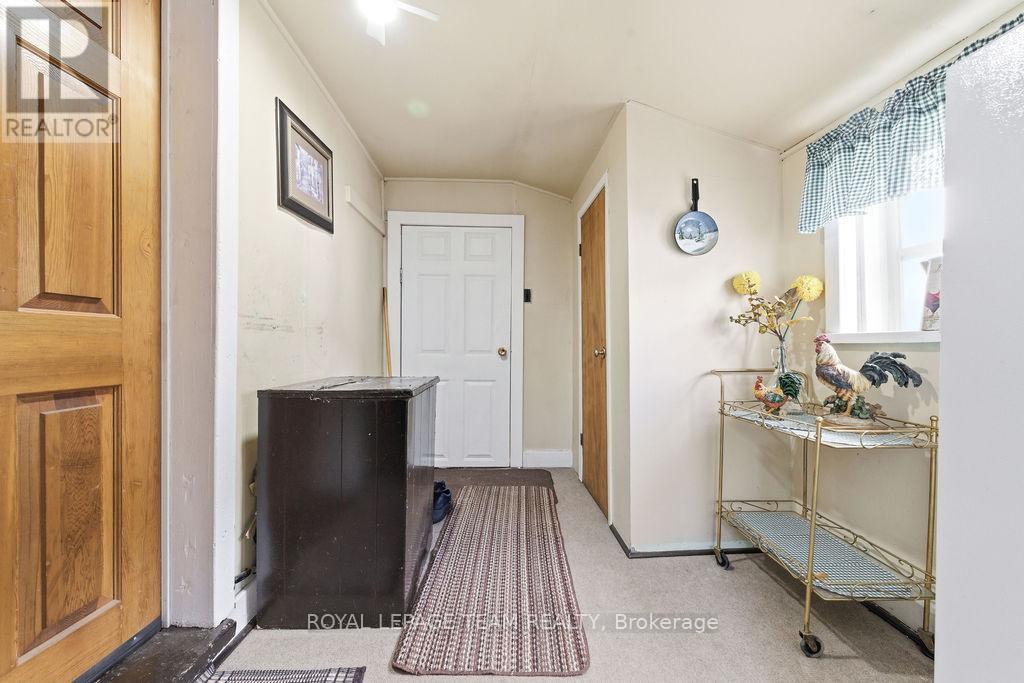 3709 OLD BARRYS BAY ROAD - 46