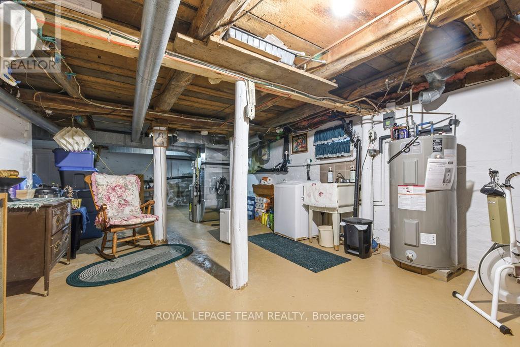 3709 OLD BARRYS BAY ROAD - 47