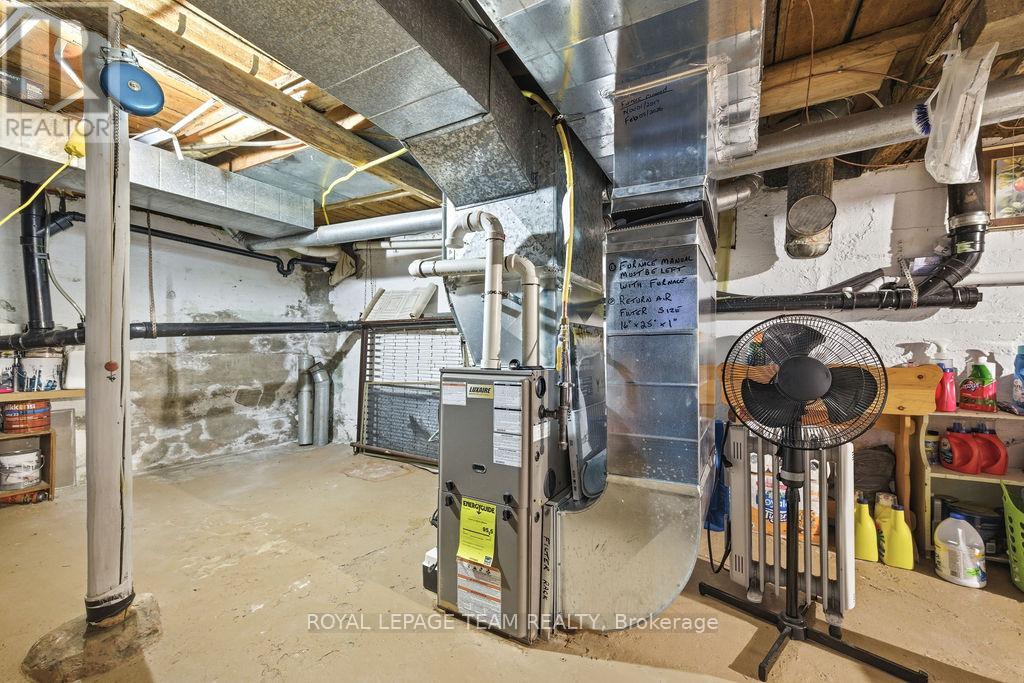 3709 OLD BARRYS BAY ROAD — photo 48