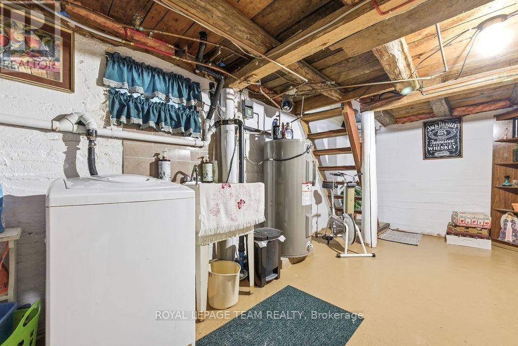 3709 OLD BARRYS BAY ROAD — photo 50