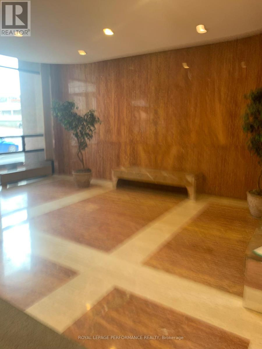 #1107 475 LAURIER AVENUE W - 9