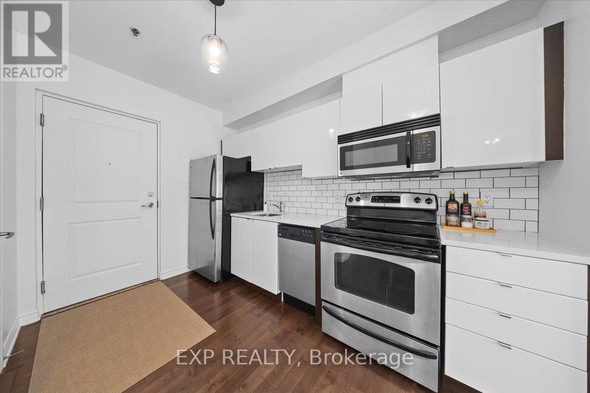 #121 429 KENT STREET - 7