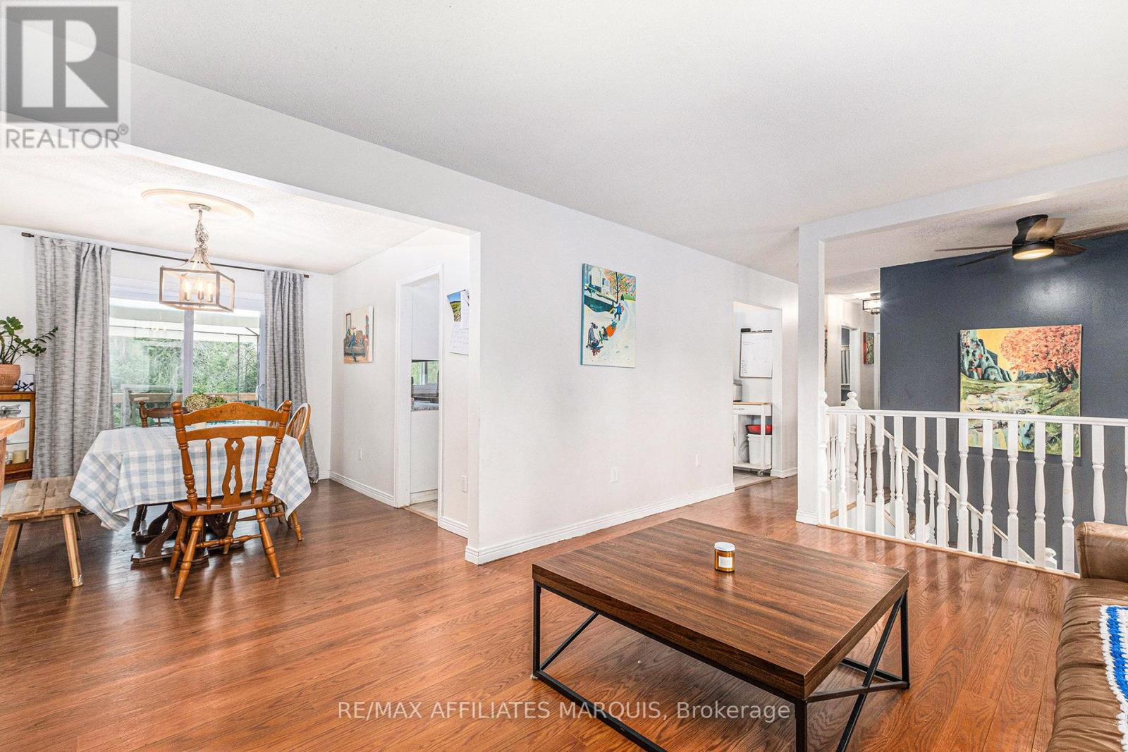 sunny, open, and effortlessly connected