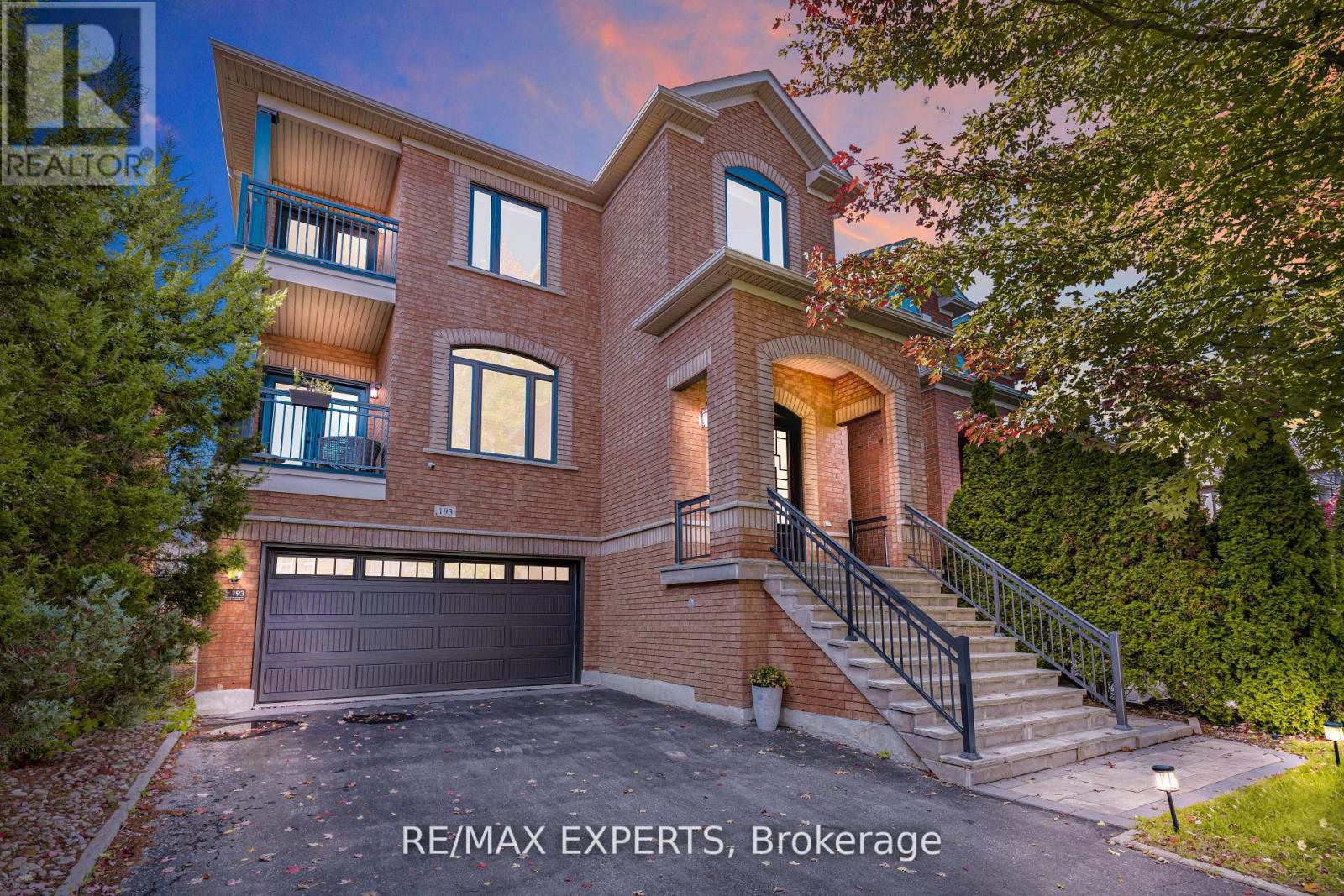 193 FAIRLANE CRESCENT