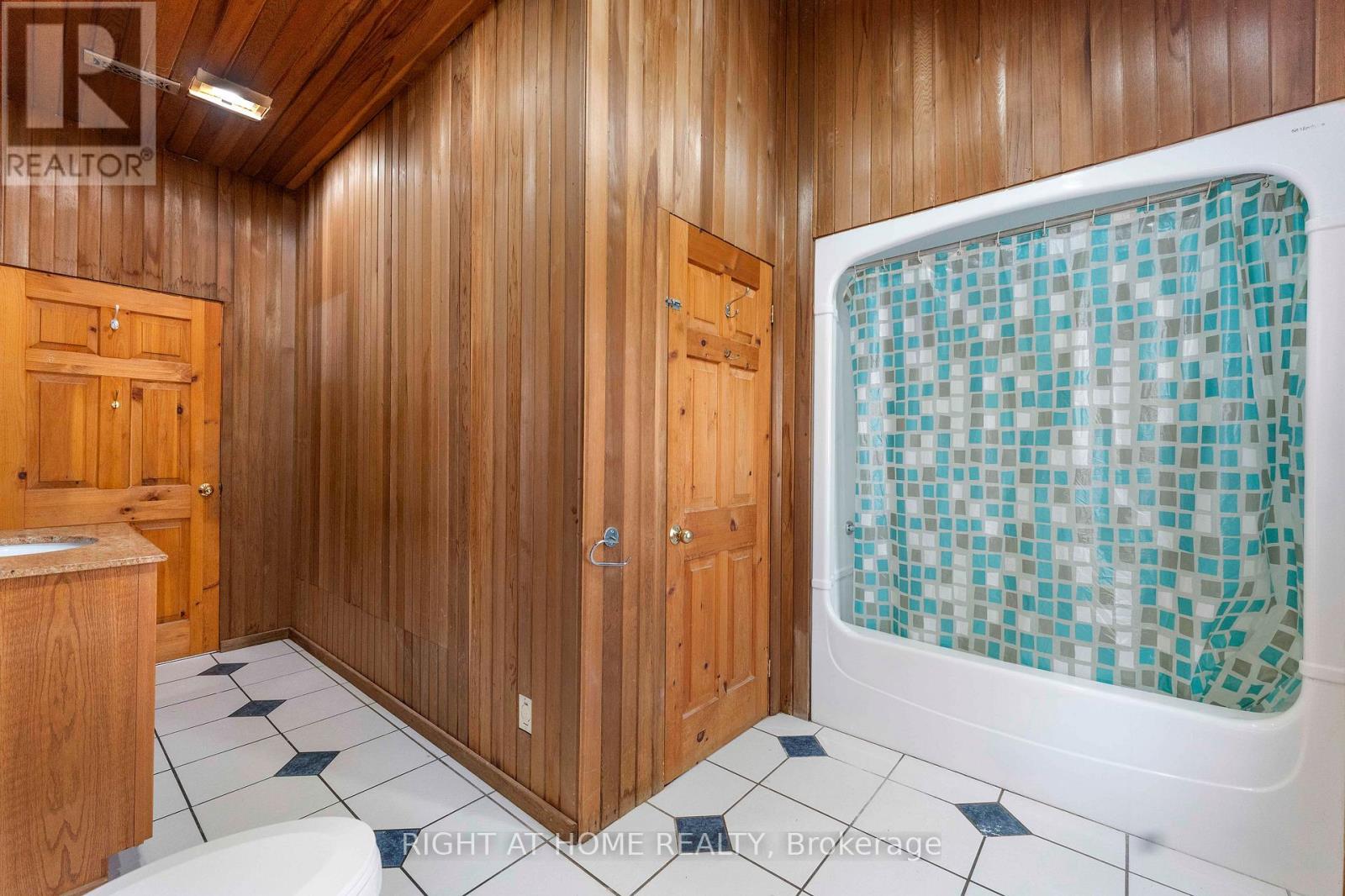 260 BEACH ROAD - 23