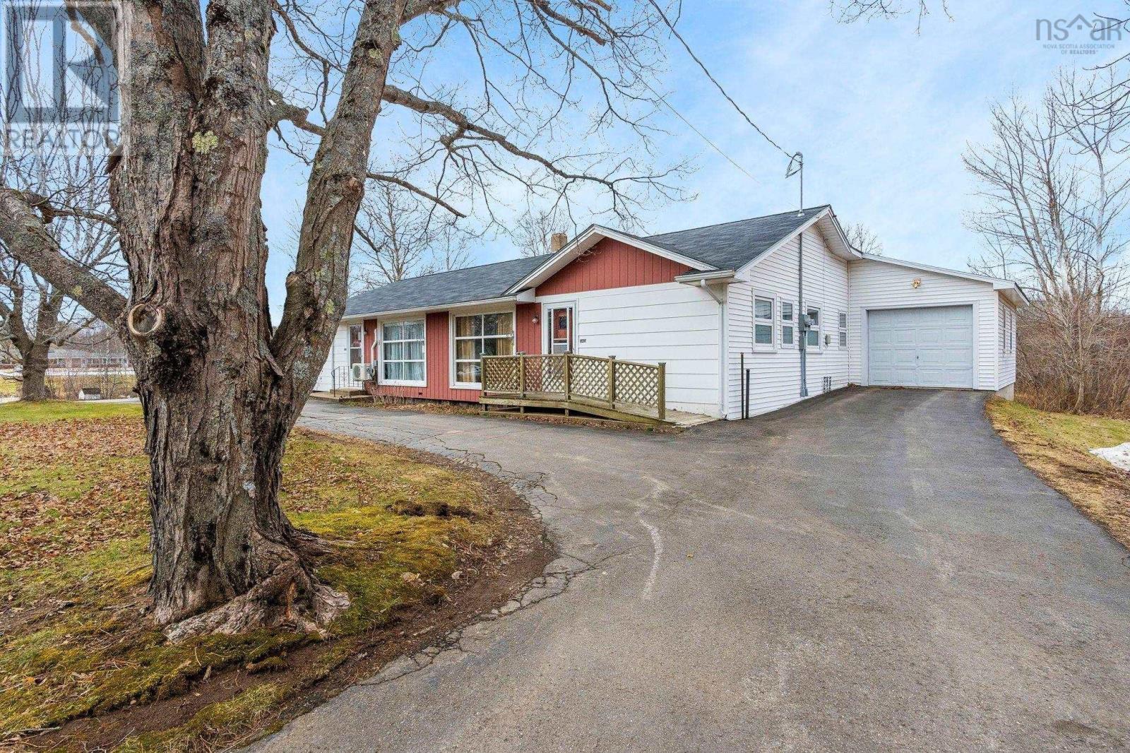 Property 40 of 41 of 139 Main Street