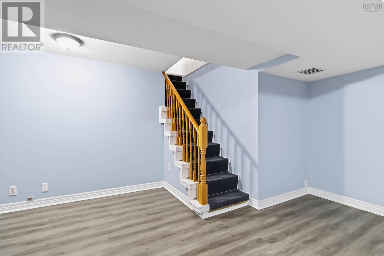 Property 29 of 49 of 796 331 Highway