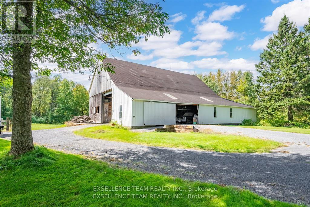 2940 COUNTY 20 ROAD - 23