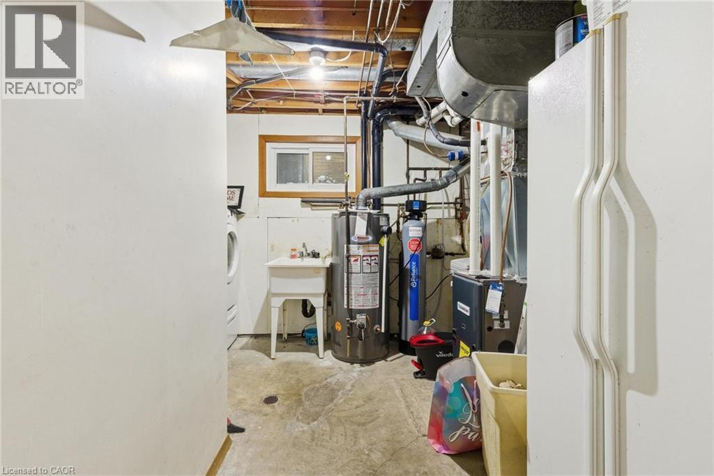 364 ROSELAWN Place - 26