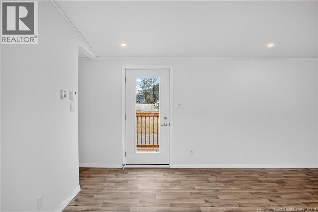 77 Violet Street - 10