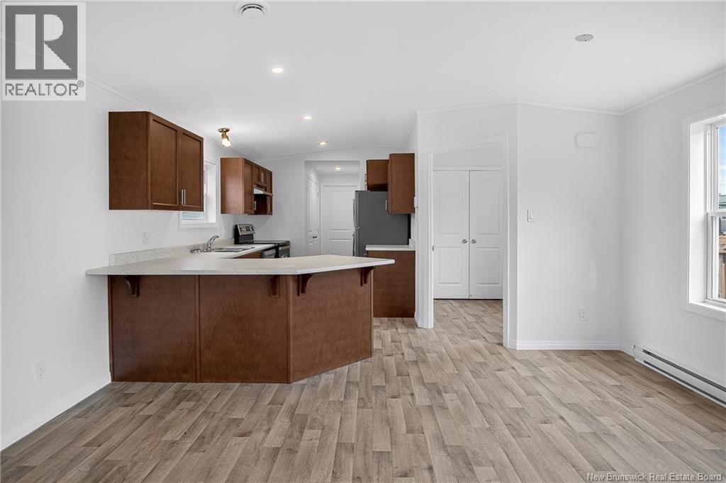 77 Violet Street - 12