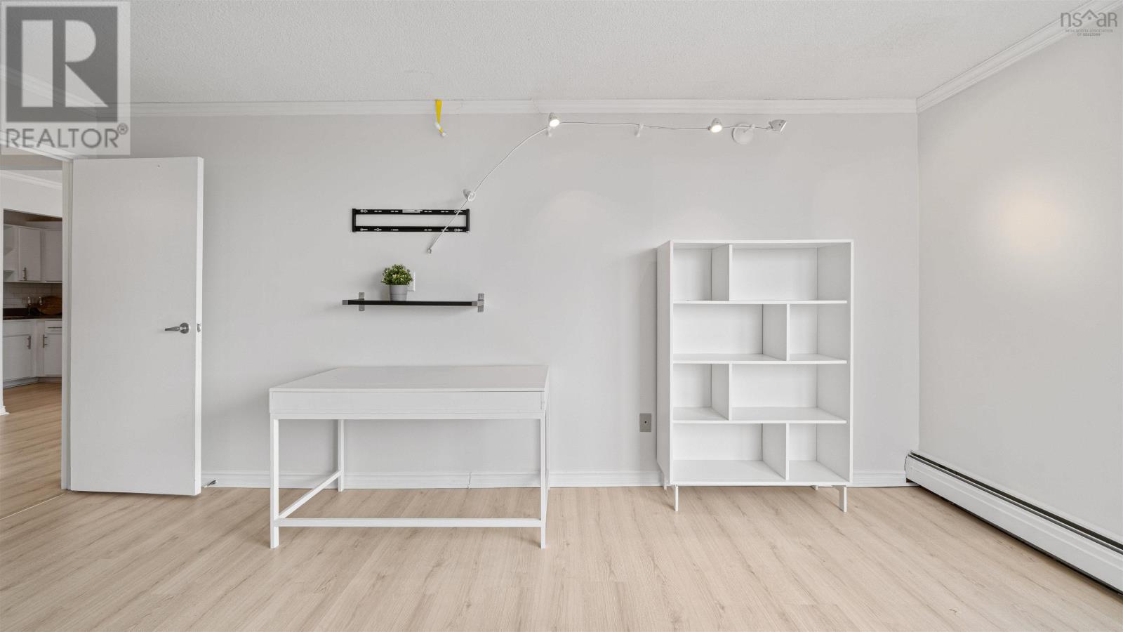 Property 19 of 31 of 1505 6369 COBURG Road