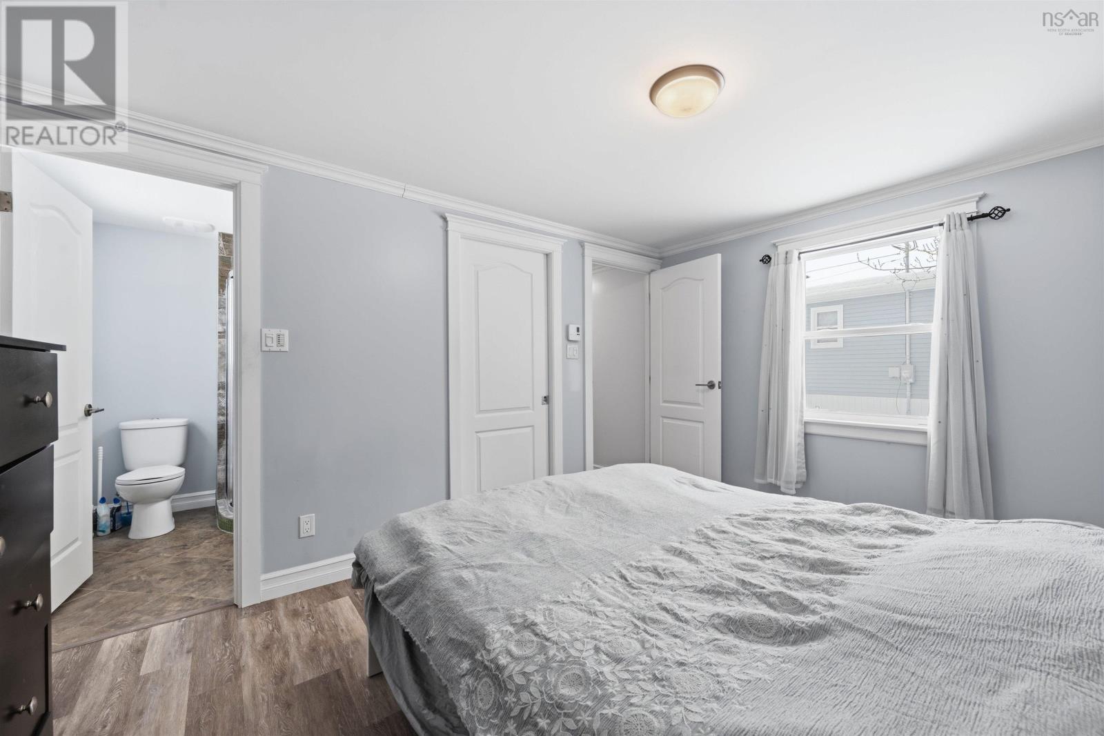 Property 20 of 24 of 40 Champlain Avenue