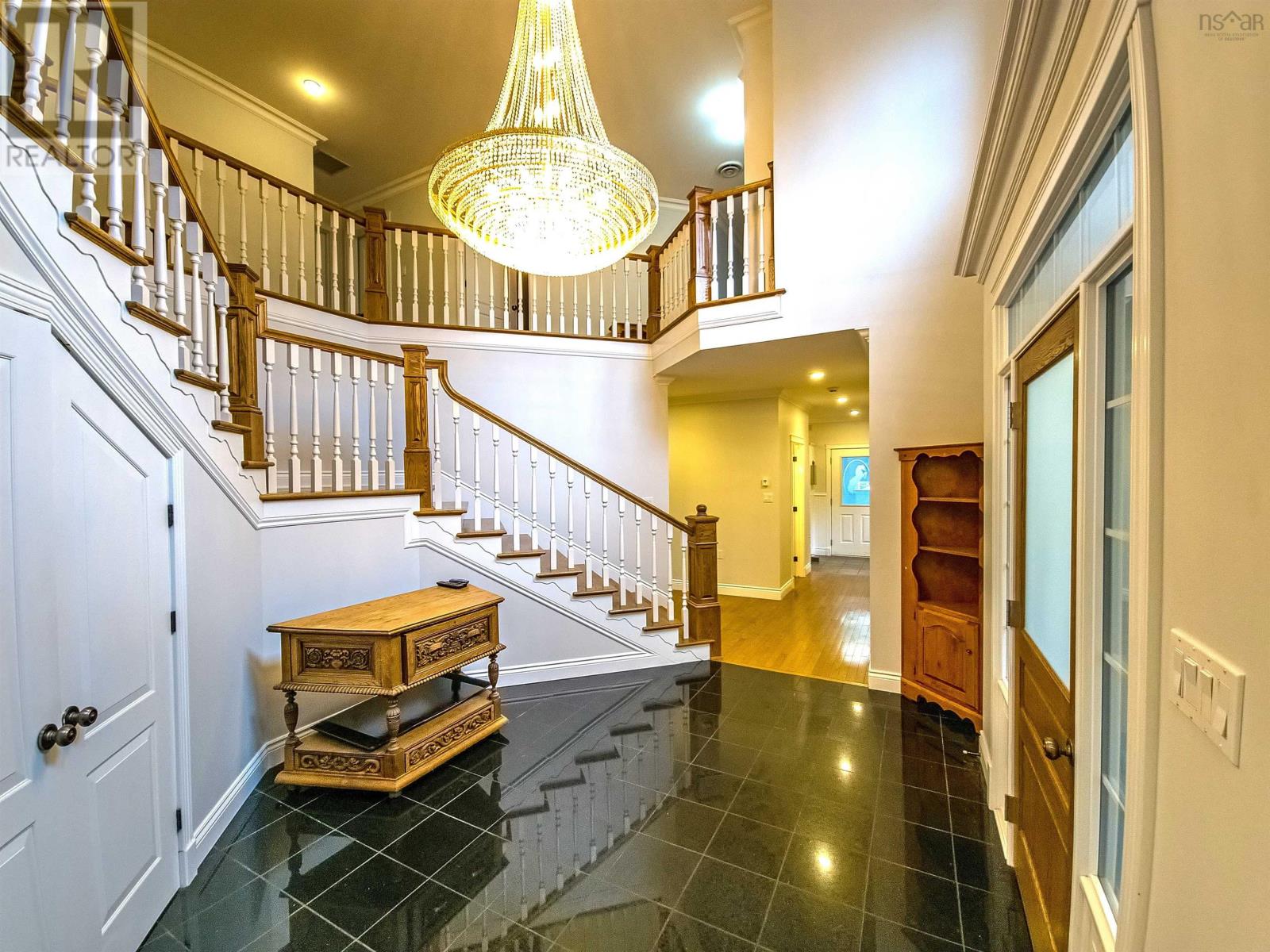 17 NICHOLSON COURT - 9
