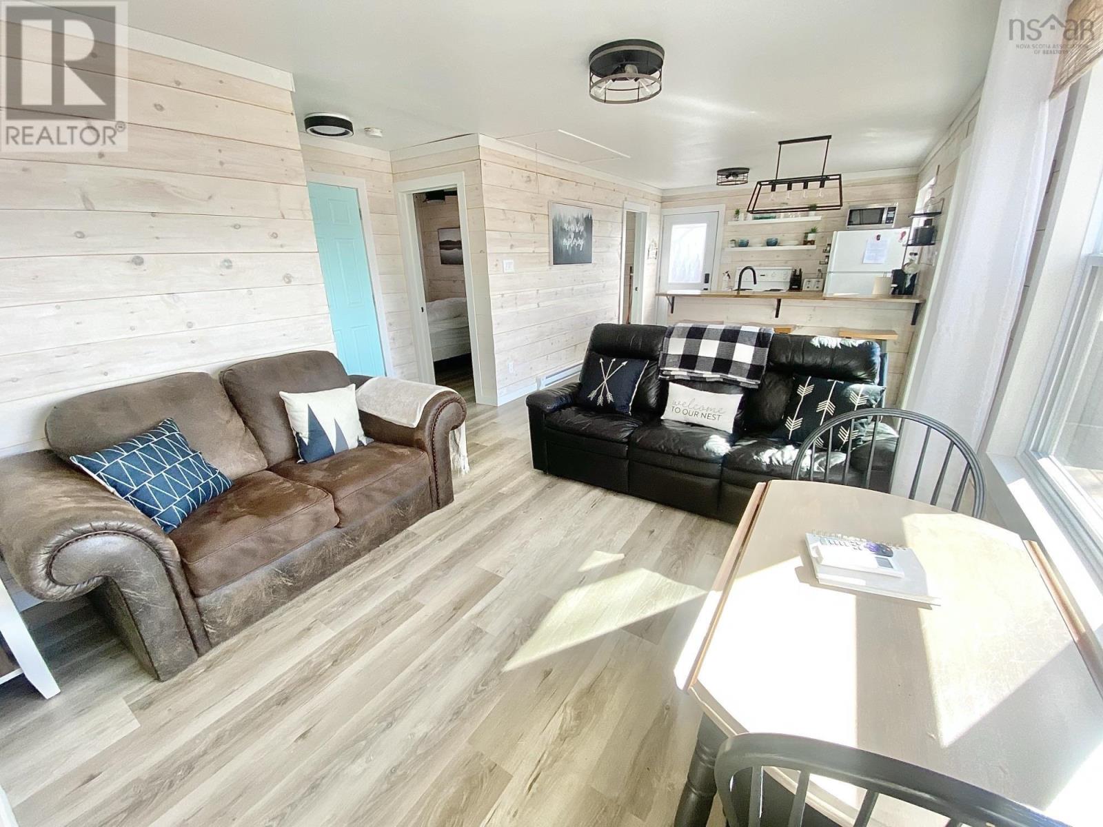 Property 15 of 34 of 195 Falkenham Road