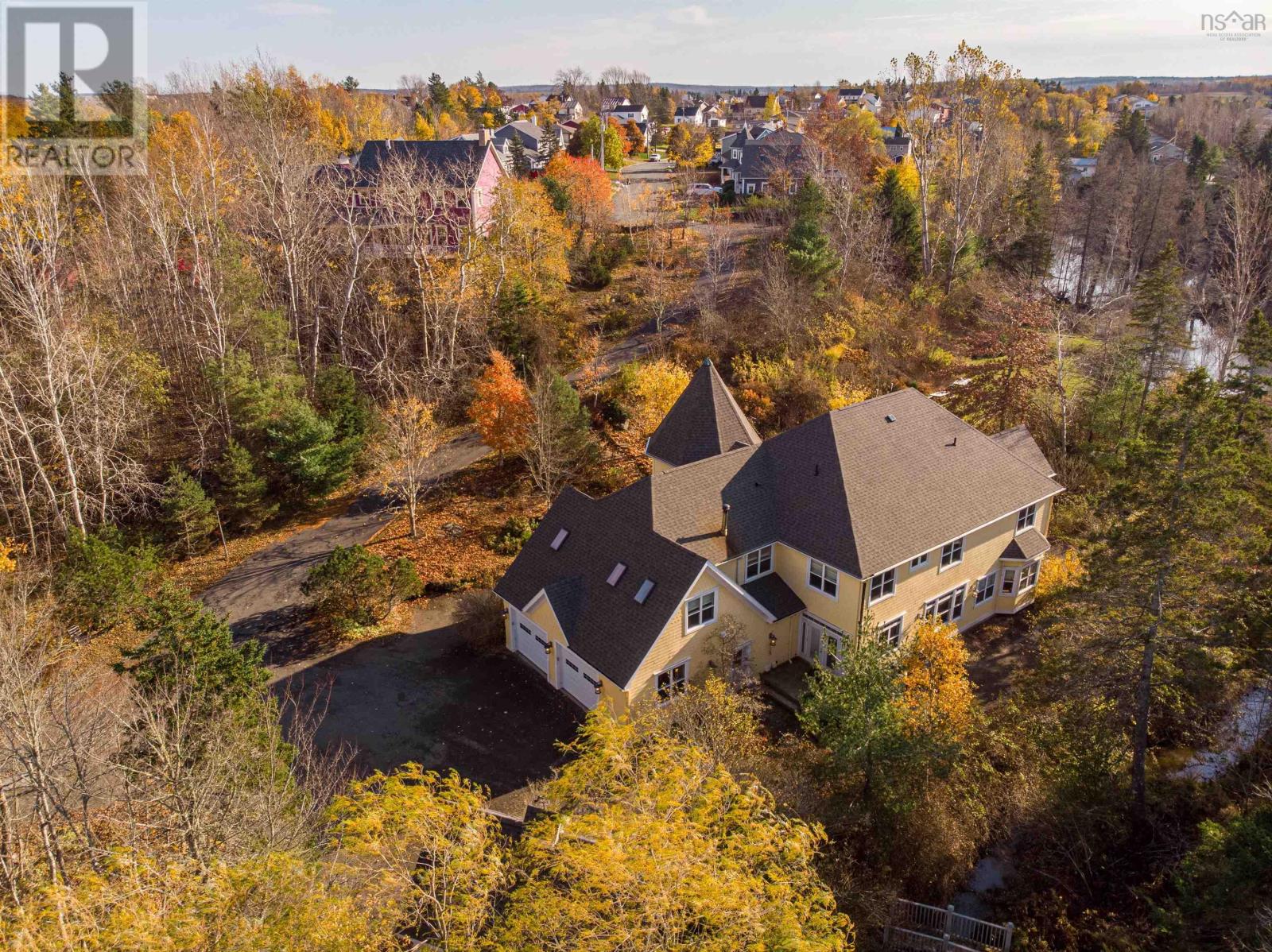 17 NICHOLSON COURT - 6