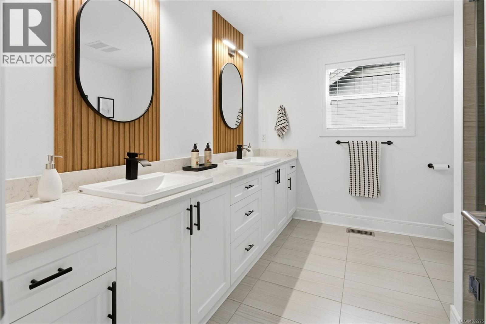 1462 Commander Crt - 19