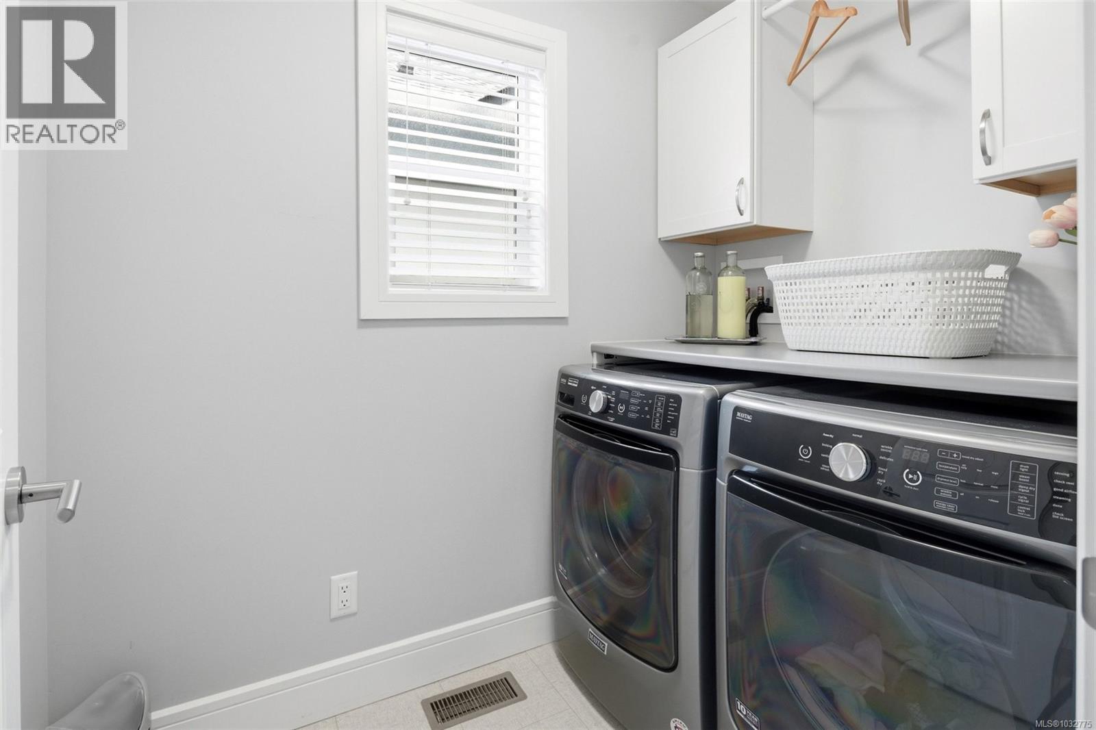 1462 Commander Crt - 24