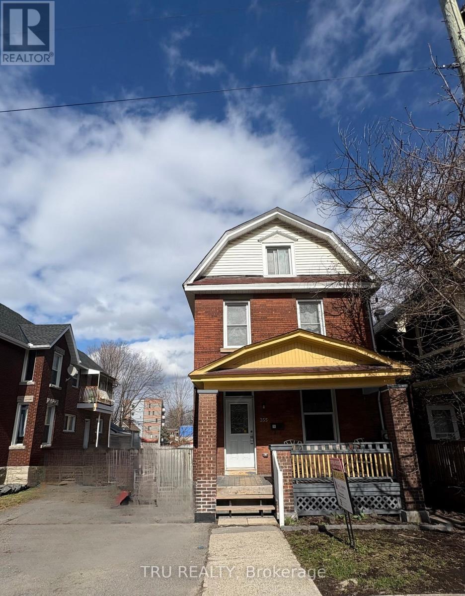 355 Cambridge St N - Front