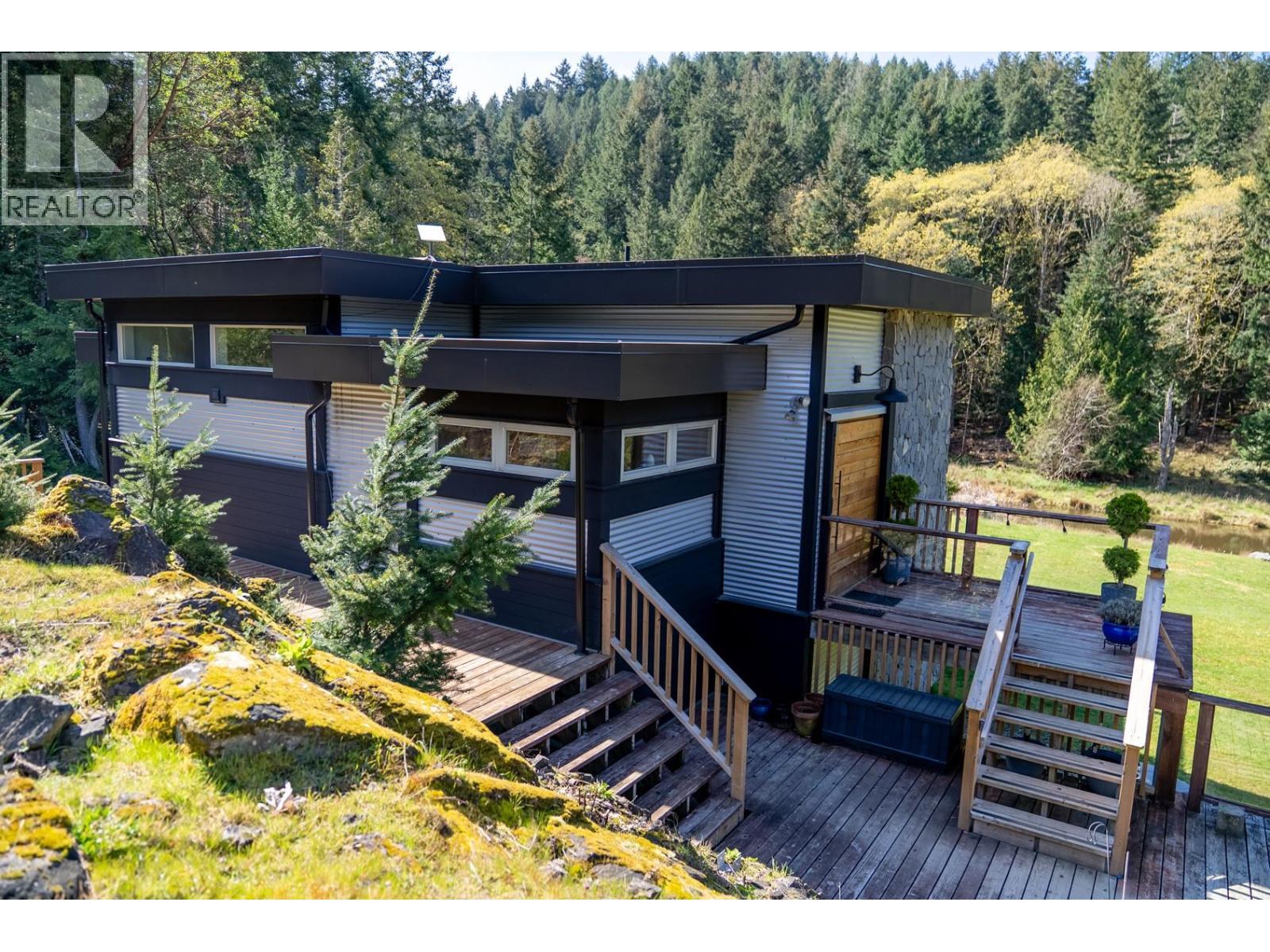 5582 HOOSON ROAD, Pender Island