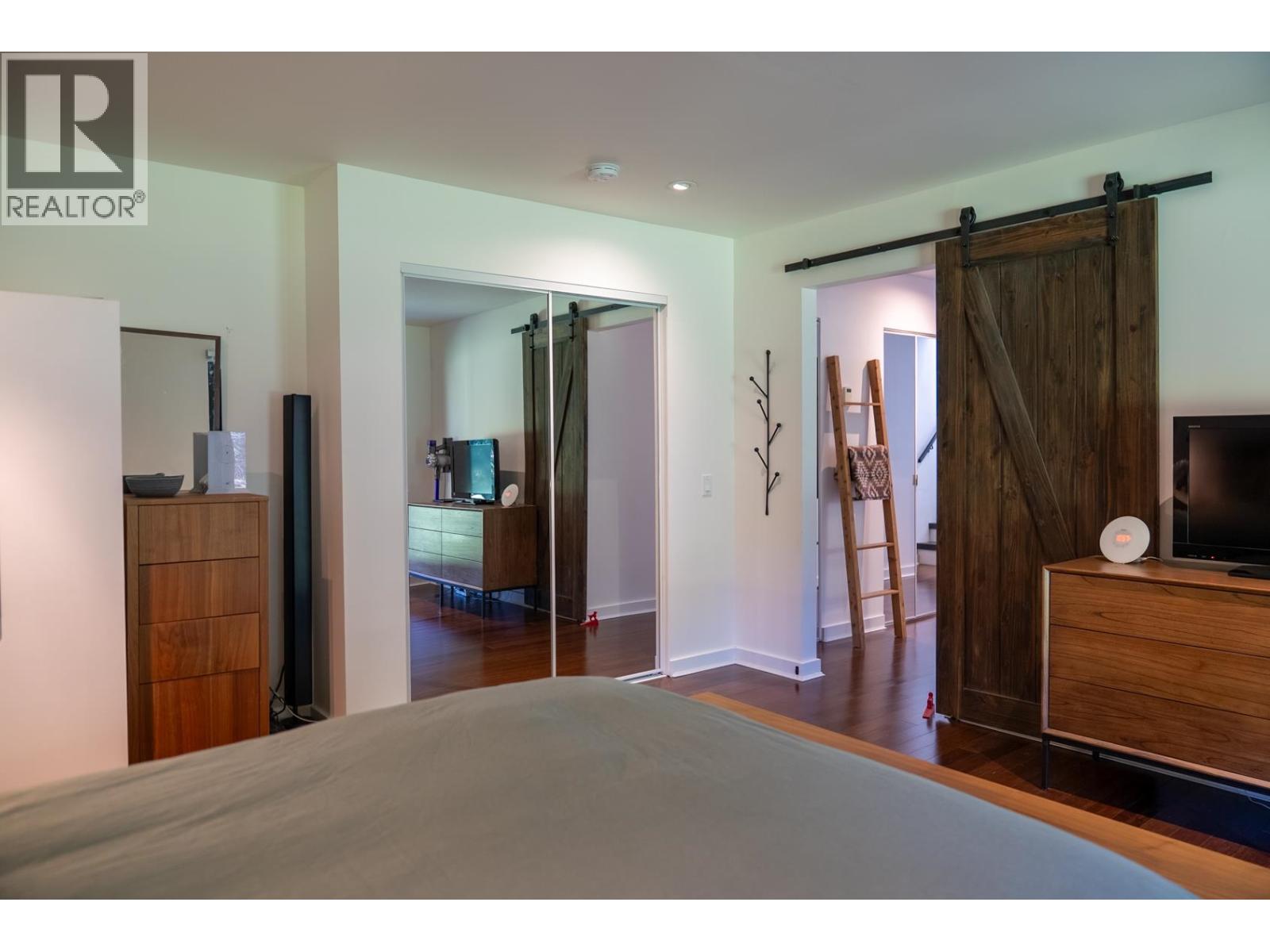 5582 HOOSON ROAD, Pender Island