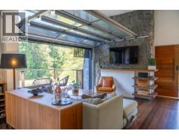 5582 Hooson Road, Pender Island, BC V0N2M1 Photo 9