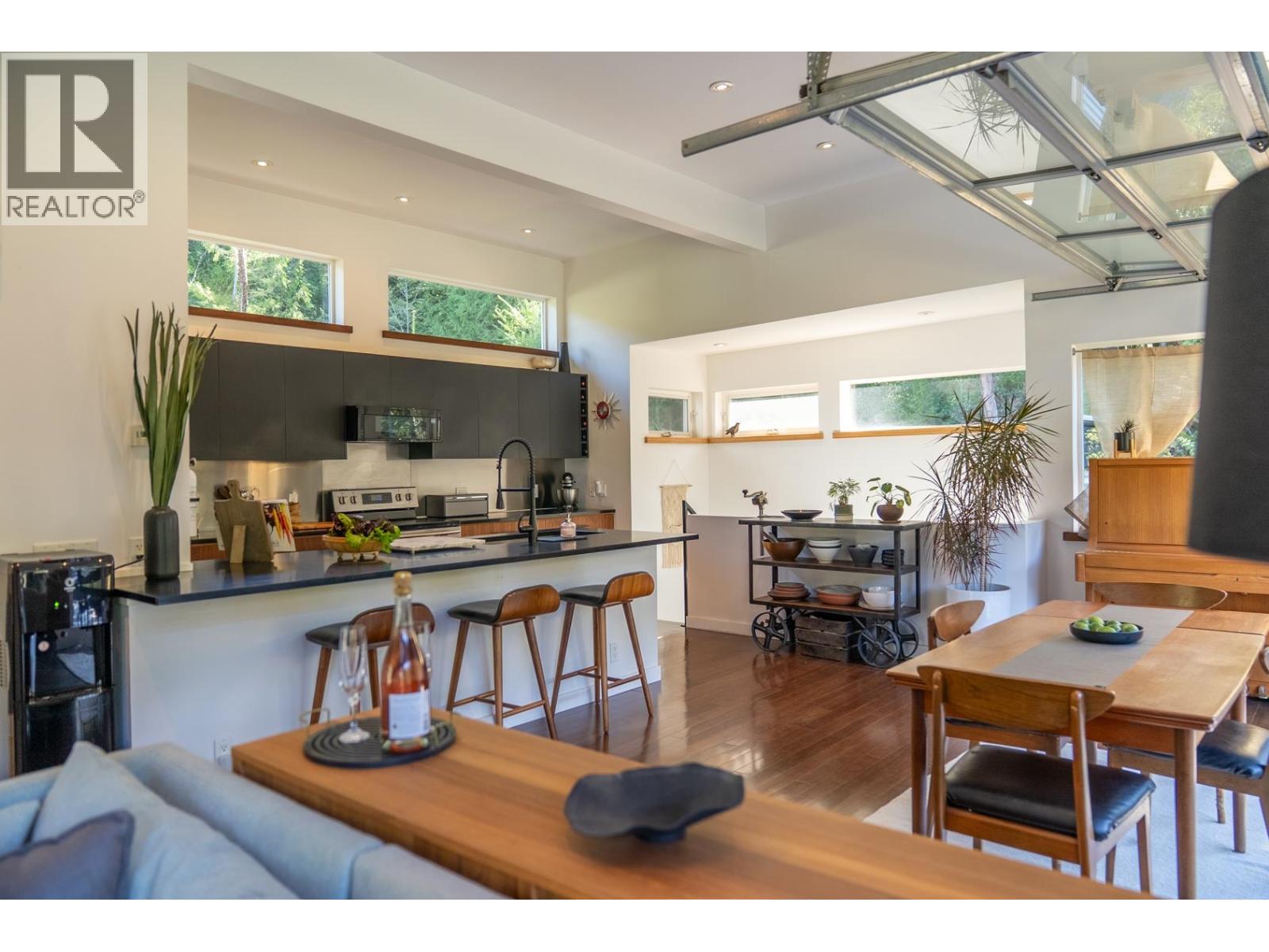 5582 HOOSON ROAD, Pender Island