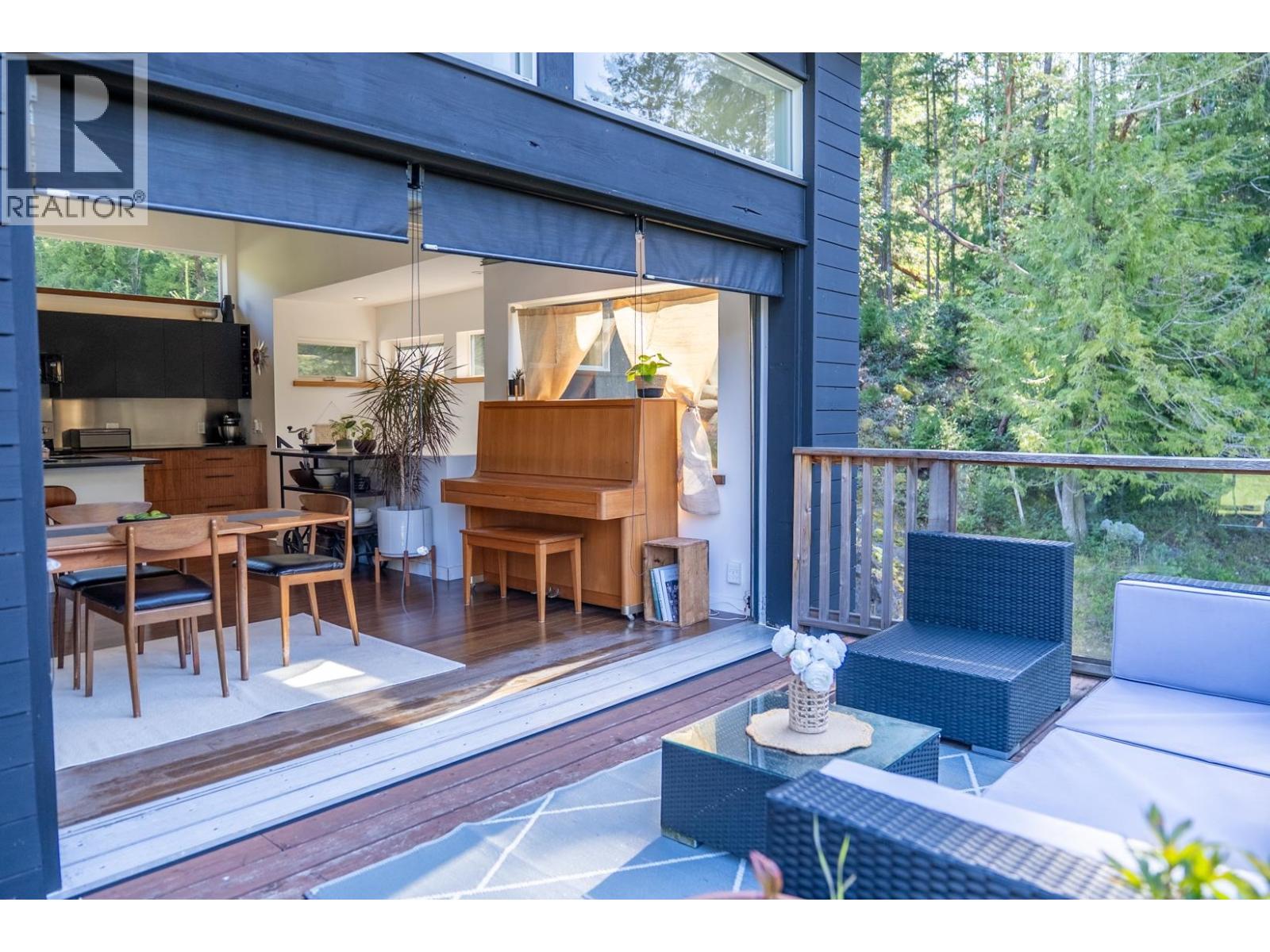 5582 HOOSON ROAD, Pender Island
