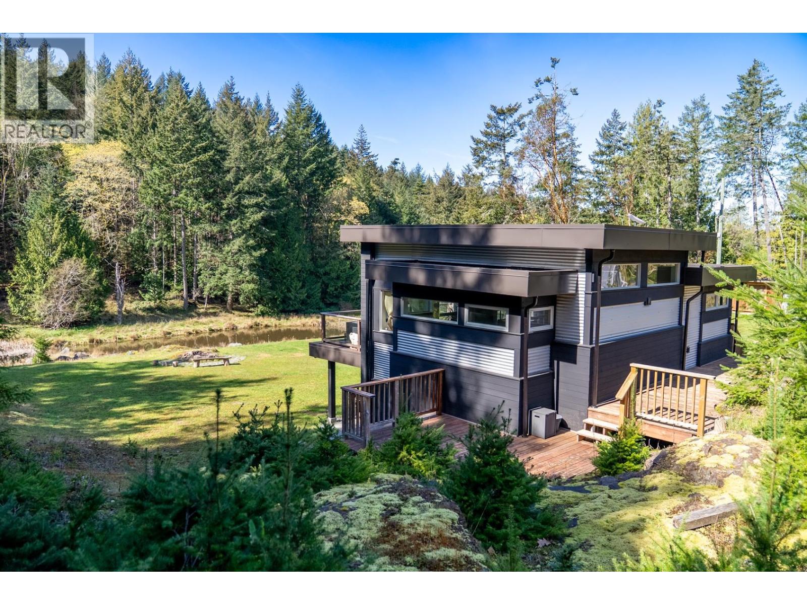 5582 HOOSON ROAD, Pender Island